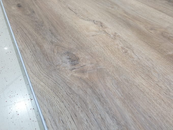 15905758646954989848362984378799