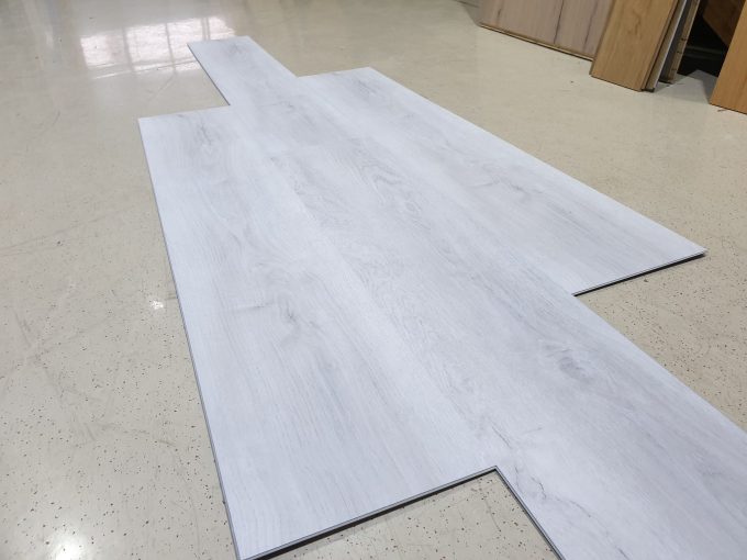 1609762965335992979485125141118