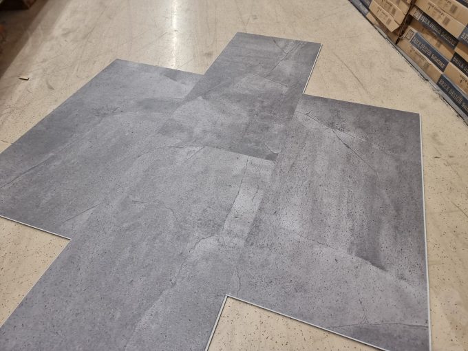 16311027744773943742293386299868