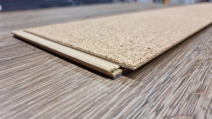 16653871285685841678212415684270