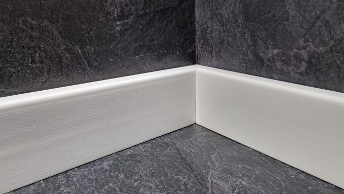 16661898955704429229889383798389